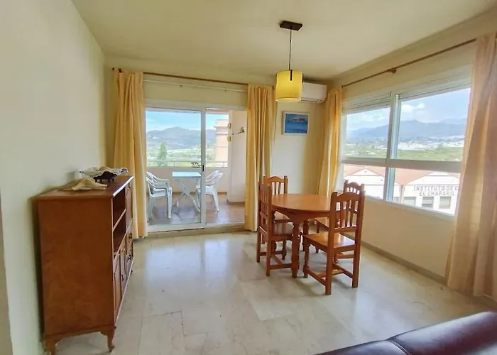 Spacious 4 Bedroom With Parking In Town Centre, Nerja