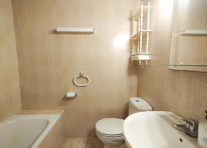 Spacious 4 Bedroom With Parking In Town Centre, * Nerja